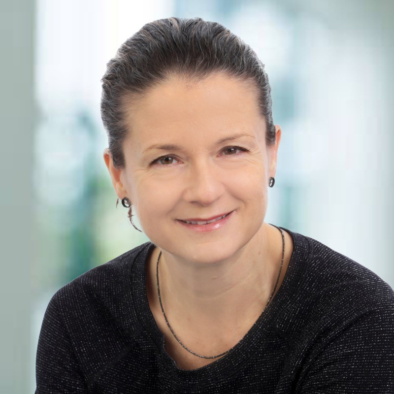 Andrea_Derler seen in a full black color outfit